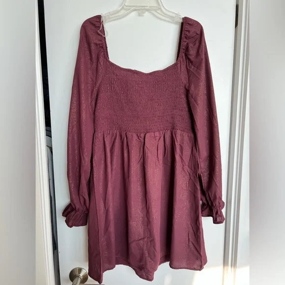 Gorgeous burgundy & gold mini dress - Picture 4 of 5